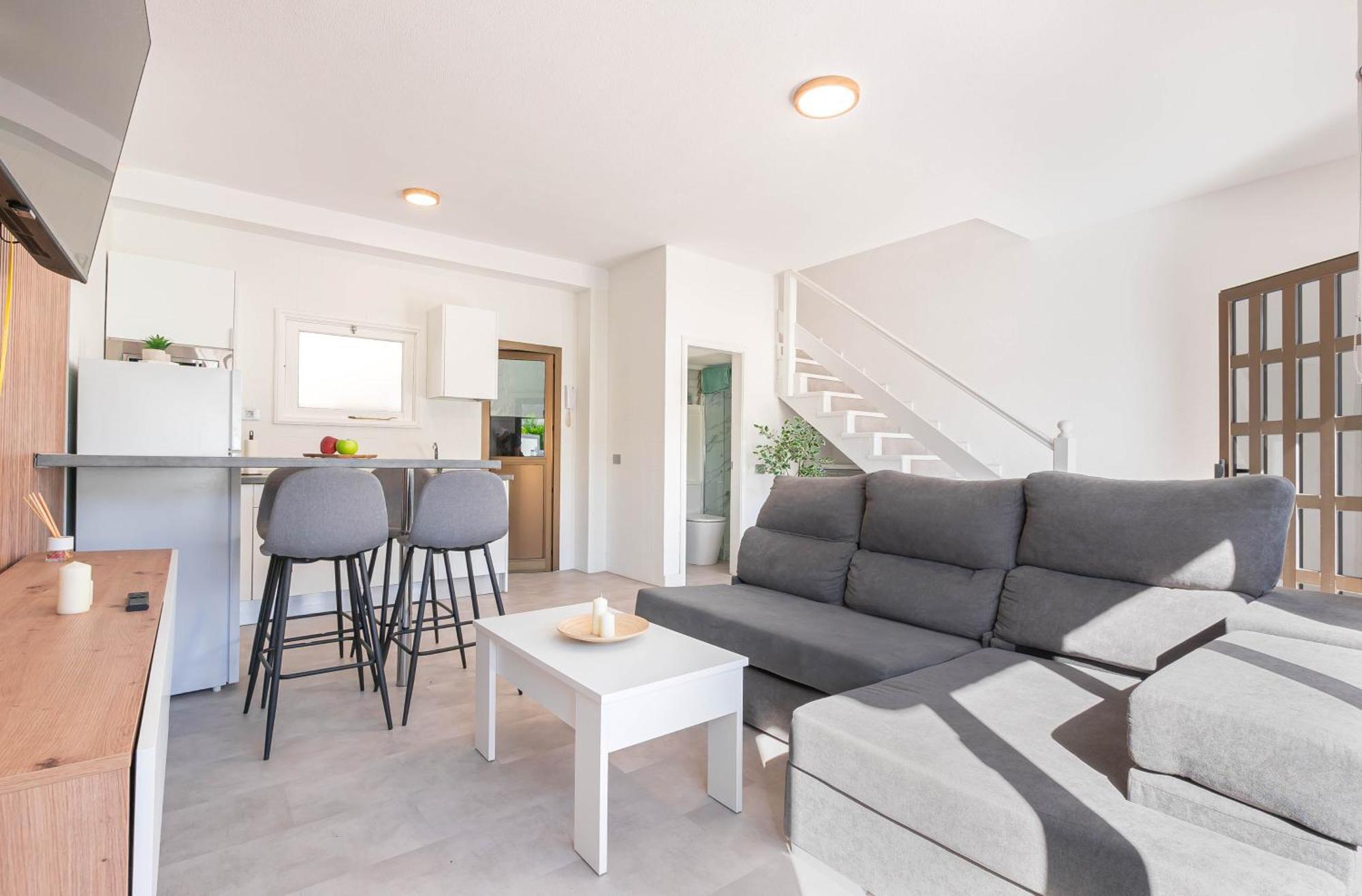 With Sea View And Pool Apartment